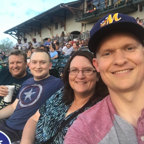 Meet your Posher, Denise - Picture 1 of 1